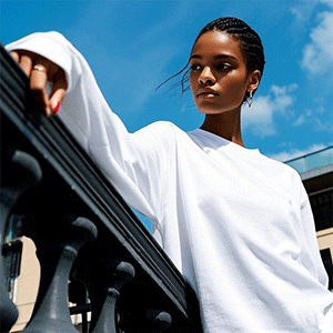 Why Choose Custom Pocket T-Shirts for B2B Brands?